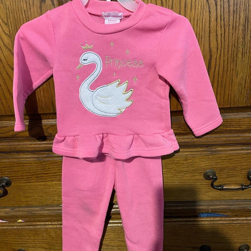 Girl size 24 months